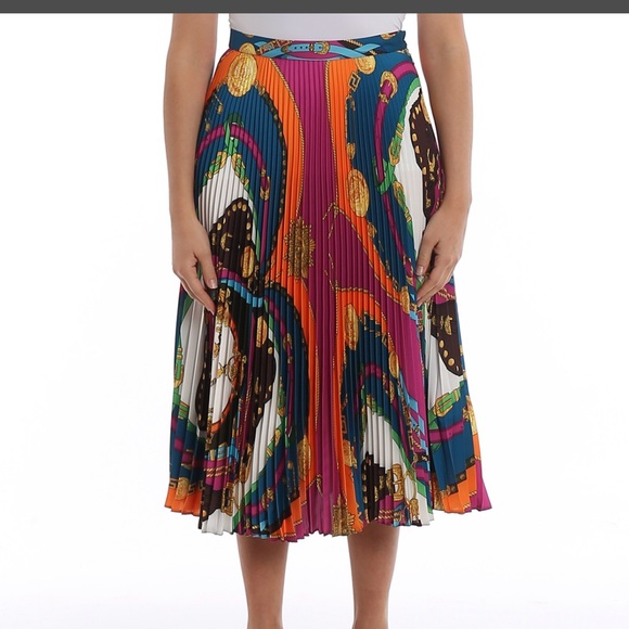 Versace pleated skirt - Sz 36 - Rodeo Spring/Summer Collection - gently used - Picture 6 of 14